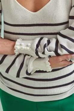 Next Button Cuff Sweetheart Neck Knit Top 12 Next Button Cuff Sweetheart Neck Knit Top -Women's Shirts & Blouses Sales C25 179s5