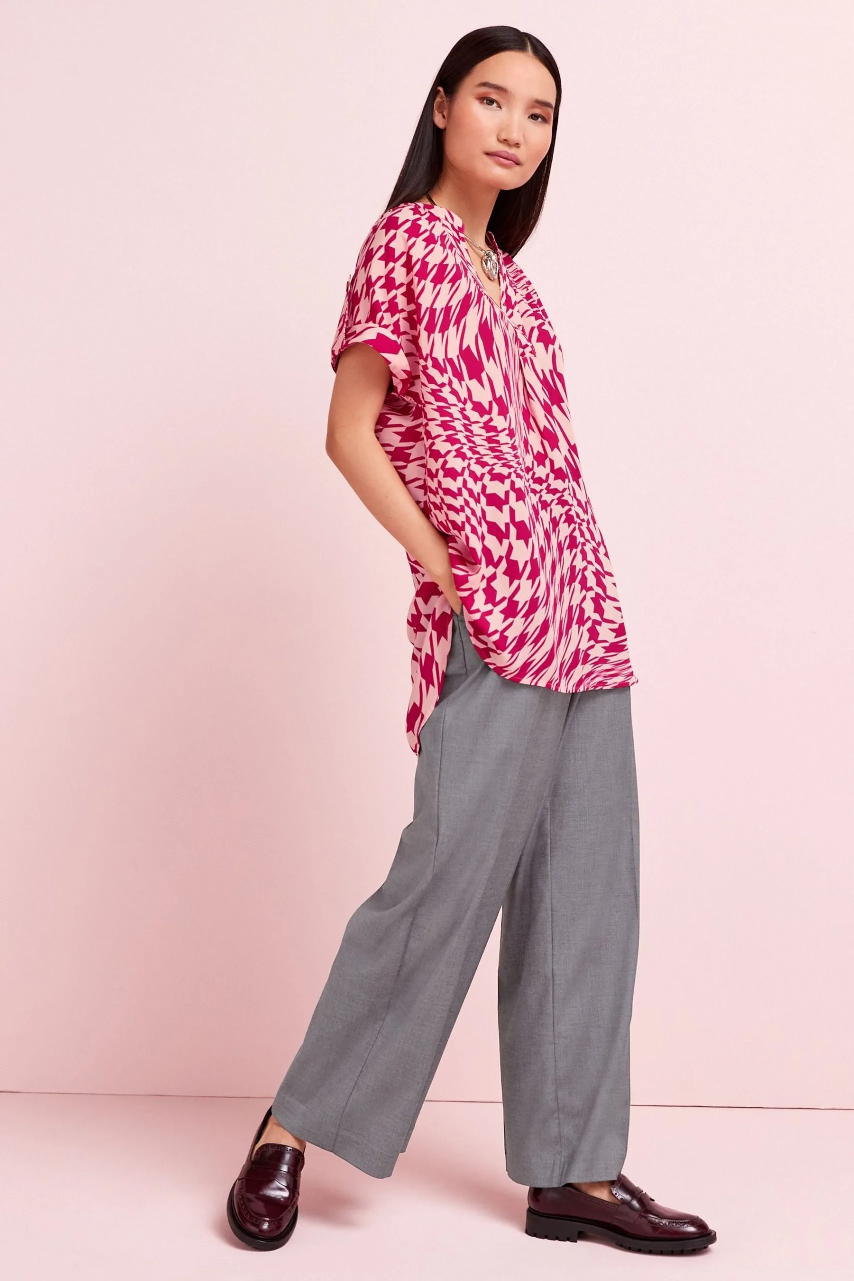 Next Overhead Longline Short Sleeve V-Neck Blouse 4 Next Overhead Longline Short Sleeve V-Neck Blouse - Image 2