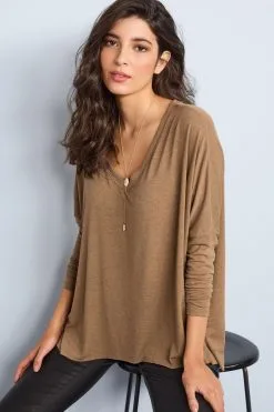 Next Raw Edge V-Neck Long Sleeve Top
