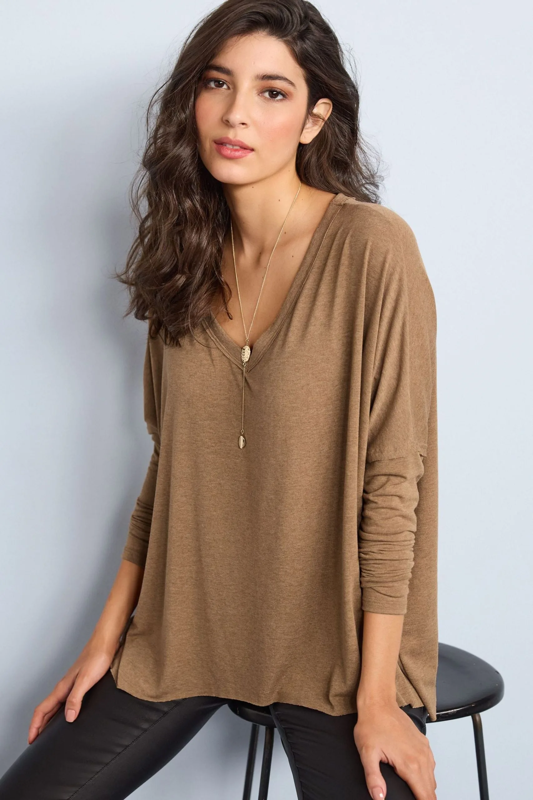 Next Raw Edge V-Neck Long Sleeve Top 3 Next Raw Edge V-Neck Long Sleeve Top