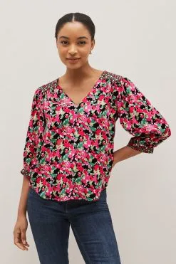 Next Curved Hem 3/4 Sleeve V-Neck Top